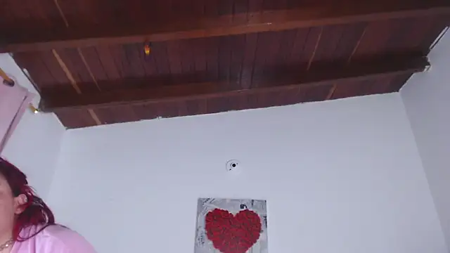 Snapshot of Amara_Red chatting on October 17, 2025, 2:48 am Amara Red online show from October 17, 2025, 2:48 am