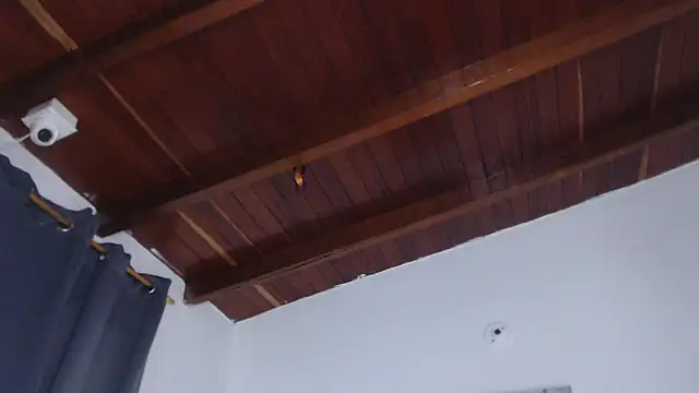 Snapshot of Amara_Red chatting on September 18, 2025, 11:13 am Amara Red online show from September 18, 2025, 11:13 am