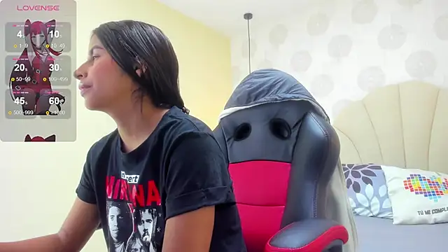 Snapshot of JOLIEBENSON chatting on March 13, 2025, 2:27 am JOLIEBENSON online show from March 13, 2025, 2:27 am