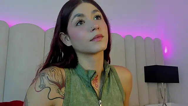 Snapshot of AnnyCherry_ chatting on October 16, 2025, 7:22 pm AnnyCherry online show from October 16, 2025, 7:22 pm