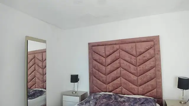 Snapshot of AnnyCherry_ chatting on October 22, 2025, 3:44 pm AnnyCherry online show from October 22, 2025, 3:44 pm