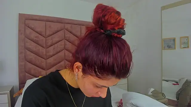 Snapshot of AnnyCherry_ chatting on October 15, 2025, 6:27 pm AnnyCherry online show from October 15, 2025, 6:27 pm