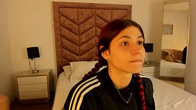 Snapshot of AnnyCherry_ chatting on October 30, 2025, 6:49 pm AnnyCherry online show from October 30, 2025, 6:49 pm