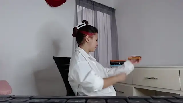 melody  bleir online show from March 4, 2026, 8:38 pm