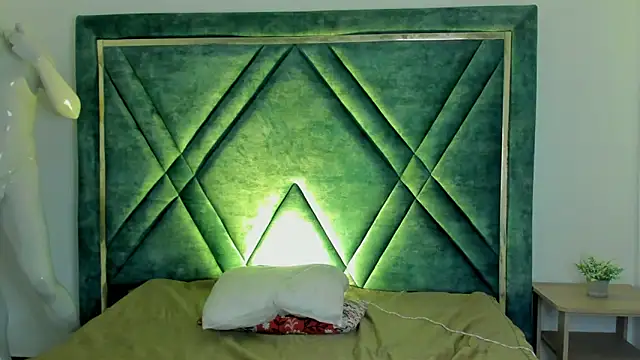 Snapshot of Ari_sunshine_ chatting on October 1, 2025, 6:07 am Ari sunshine online show from October 1, 2025, 6:07 am