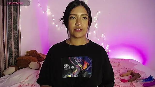 Snapshot of DIANEE_01 chatting on January 28, 2025, 4:18 am DIANEE 01 online show from January 28, 2025, 4:18 am