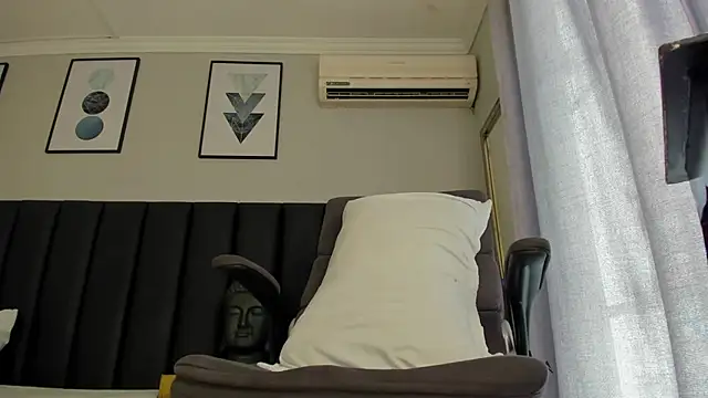 sexual diamond online show from September 25, 2025, 12:44 pm