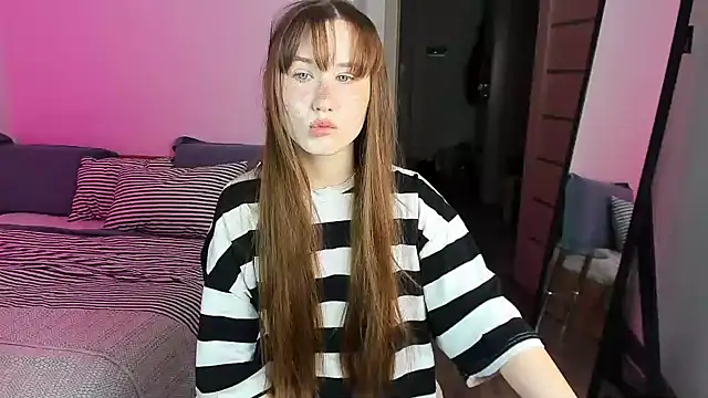 Snapshot of Stella_Sunny chatting on October 4, 2025, 9:05 pm Stella Sunny online show from October 4, 2025, 9:05 pm