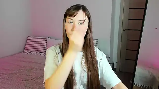 Snapshot of Stella_Sunny chatting on September 24, 2025, 4:24 pm Stella Sunny online show from September 24, 2025, 4:24 pm