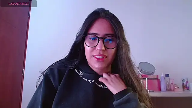 Paris-love online show from December 6, 2024, 4:41 am