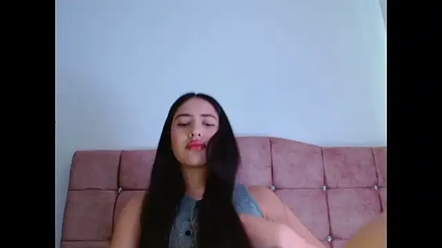 Snapshot of Paris-love chatting on October 22, 2025, 6:07 pm Paris-love online show from October 22, 2025, 6:07 pm