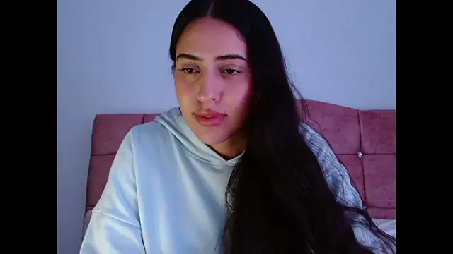 Snapshot of Paris-love chatting on October 12, 2025, 4:36 am Paris-love online show from October 12, 2025, 4:36 am