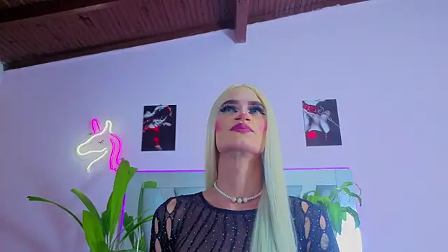 Snapshot of money_Ts_ chatting on October 26, 2025, 10:43 pm money Ts online show from October 26, 2025, 10:43 pm