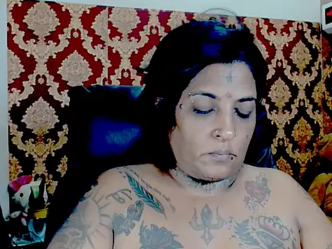 Indiancatz2 online show from February 4, 2026, 4:02 pm