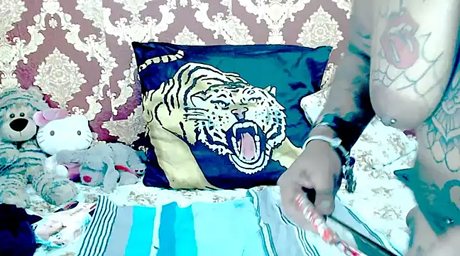Indiancatz2 online show from March 20, 2025, 9:35 pm