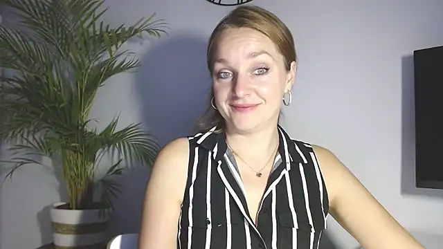 AliciaDesire online show from December 3, 2025, 7:19 am