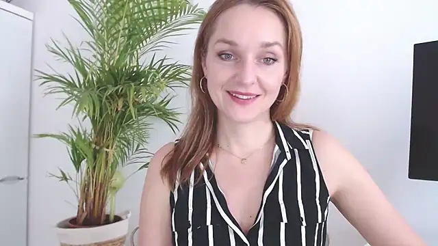 AliciaDesire online show from February 2, 2026, 2:16 pm