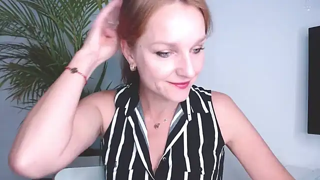 AliciaDesire online show from September 30, 2025, 5:57 am