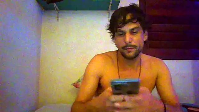Snapshot of couplemilk chatting on June 7, 2026, 11:43 pm couplemilk online show from June 7, 2026, 11:43 pm