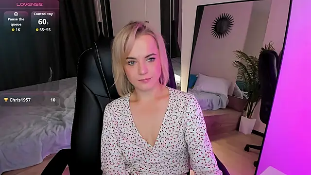 JessicaBeverly online show from September 15, 2025, 5:52 am
