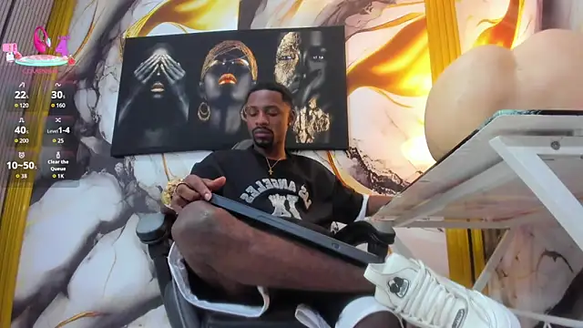 Snapshot of Thomas_shelbys chatting on October 31, 2025, 3:25 am Thomas shelbys online show from October 31, 2025, 3:25 am