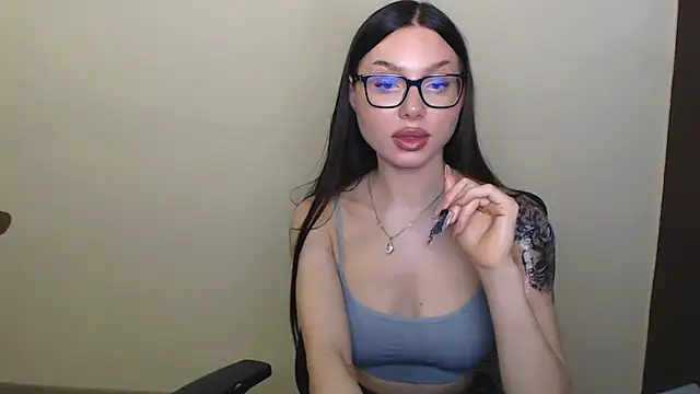 Cutesweetheart online show from February 4, 2025, 3:47 pm
