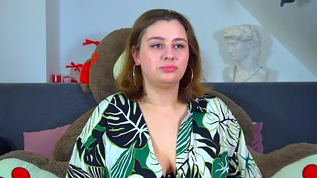 MaryMurray online show from October 19, 2025, 6:43 pm