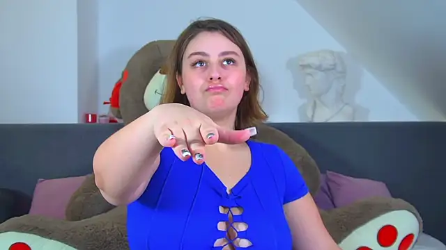 MaryMurray online show from October 5, 2025, 6:31 pm