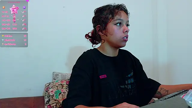 clydexxxbunny online show from December 29, 2024, 5:42 am