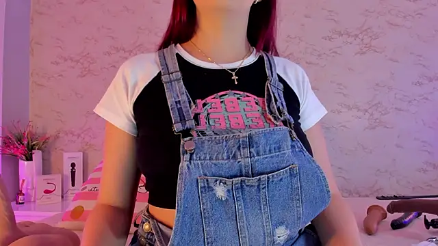 Hannablazze online show from February 13, 2025, 2:12 am