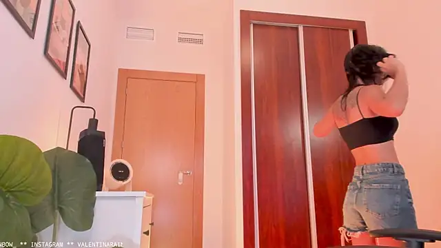 Adriennesexxx online show from September 21, 2025, 6:13 pm