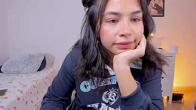 Adriennesexxx online show from October 1, 2025, 5:39 pm