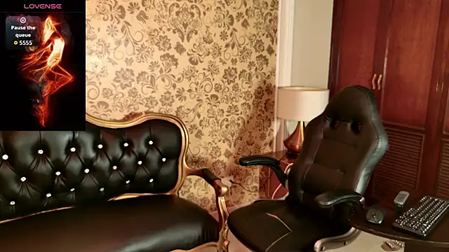 NatazhaQueen online show from April 8, 2026, 4:25 am