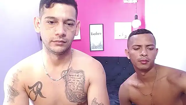 hugecocks hot online show from May 20, 2026, 8:06 pm