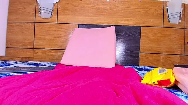 nata luna online show from February 27, 2025, 7:15 pm