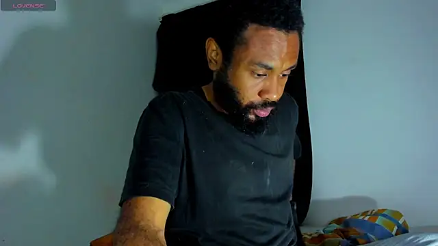 Snapshot of KaelMoreau chatting on October 19, 2025, 9:56 am KaelMoreau online show from October 19, 2025, 9:56 am