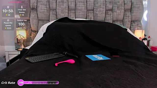 Snapshot of KaelMoreau chatting on September 29, 2025, 5:03 am KaelMoreau online show from September 29, 2025, 5:03 am