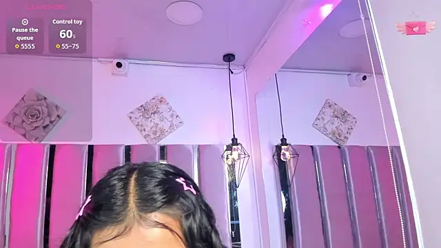 valery ws  online show from October 7, 2025, 8:54 pm