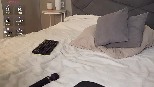 Snapshot of Victoria_Thomsons1 chatting on October 7, 2025, 12:50 pm Victoria Thomsons1 online show from October 7, 2025, 12:50 pm