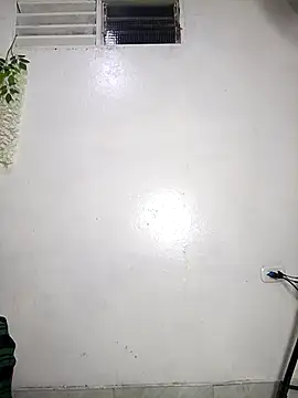 Snapshot of DIORA_Latina chatting on October 4, 2025, 4:03 am DIORA Latina online show from October 4, 2025, 4:03 am