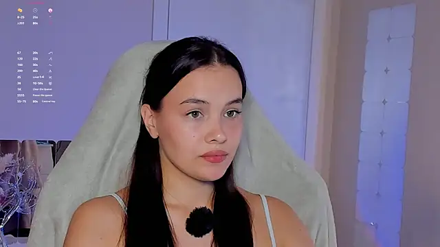 Snapshot of _Sweetie_ chatting on October 11, 2025, 5:03 pm Sweetie online show from October 11, 2025, 5:03 pm