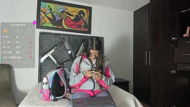 Snapshot of Vahiolet_smith chatting on October 8, 2025, 3:19 am Vahiolet smith online show from October 8, 2025, 3:19 am