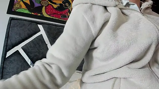 Snapshot of Vahiolet_smith chatting on October 7, 2025, 3:18 am Vahiolet smith online show from October 7, 2025, 3:18 am