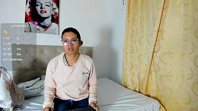 Snapshot of Vahiolet_smith chatting on October 2, 2025, 3:10 am Vahiolet smith online show from October 2, 2025, 3:10 am