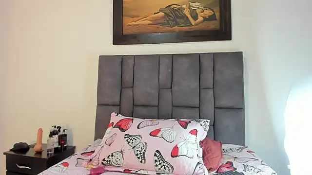 Vahiolet smith online show from March 5, 2026, 3:14 am