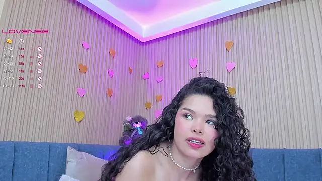 Snapshot of angeline_teen chatting on February 18, 2025, 3:10 pm angeline teen online show from February 18, 2025, 3:10 pm