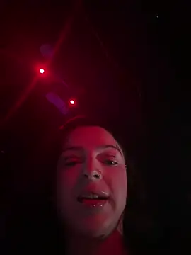 exoticmisfitt online show from April 14, 2026, 10:26 pm