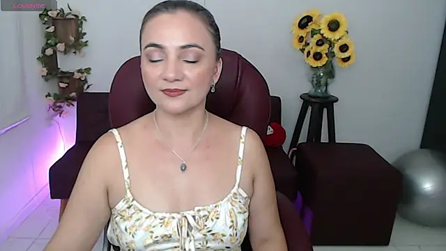 Ghada milf online show from April 13, 2026, 10:36 pm