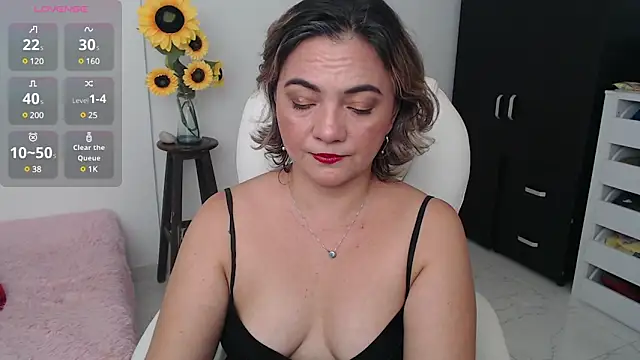 Ghada milf online show from December 15, 2024, 10:15 pm