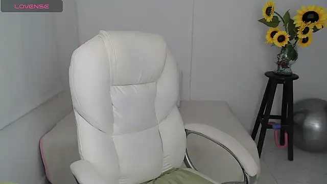 Ghada milf online show from October 11, 2025, 10:55 pm